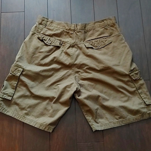 Mens Khaki Cargo Shorts - Picture 2 of 5